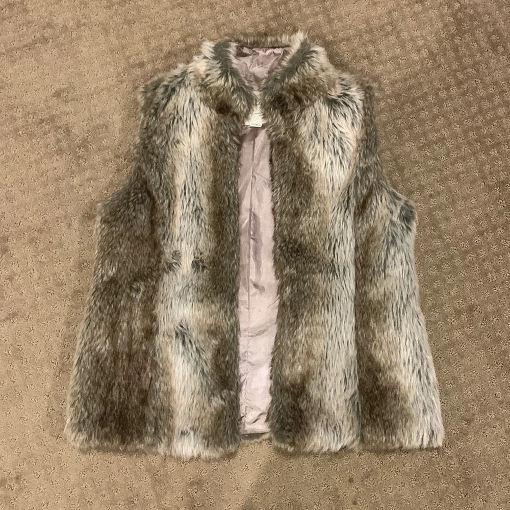 Faux Fur Vest By Vintage Havana In Tan, Cream & Brown Size Medium - Picture 3 of 7